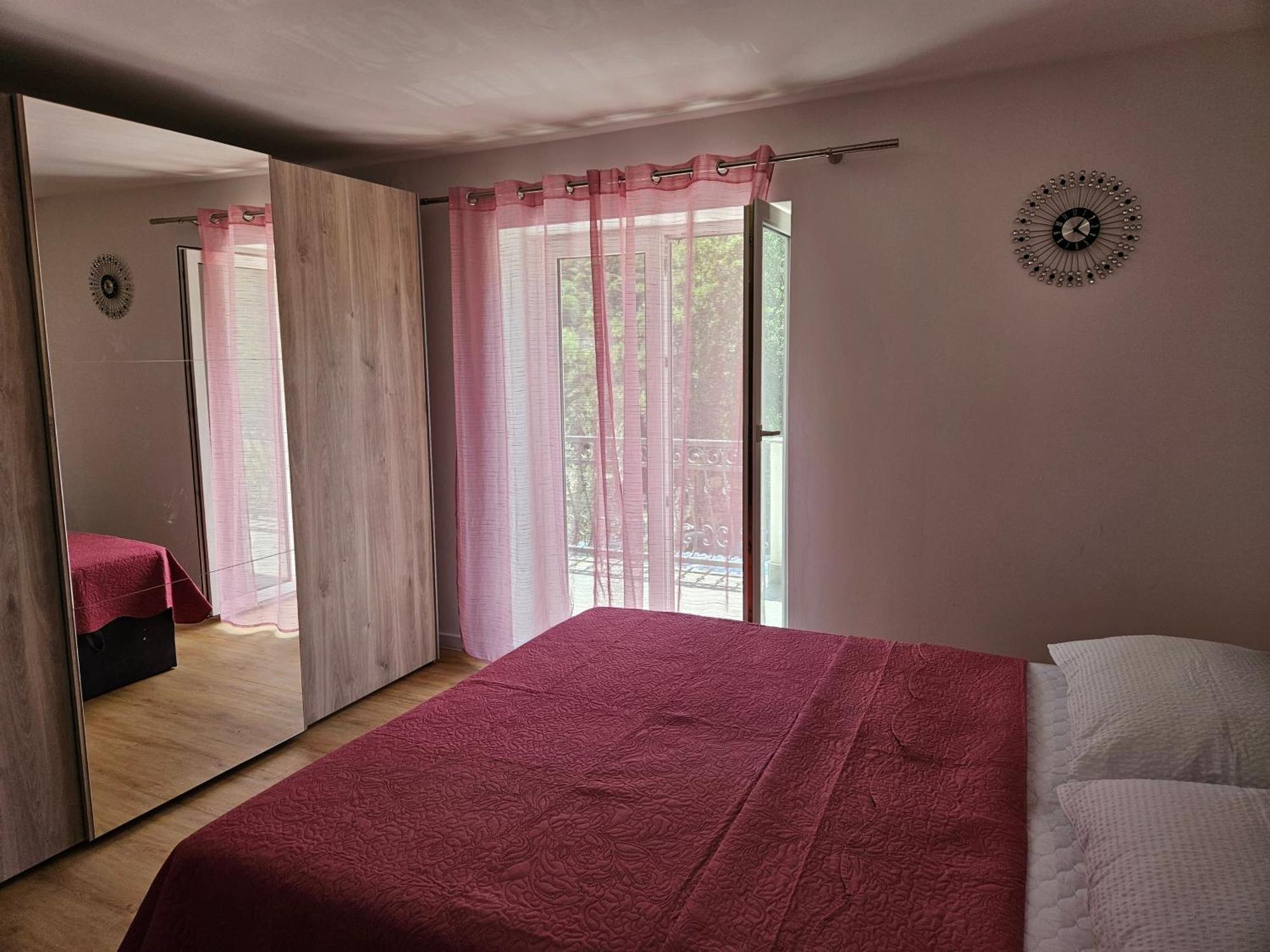 Apartment Doris Сен Екстериор снимка