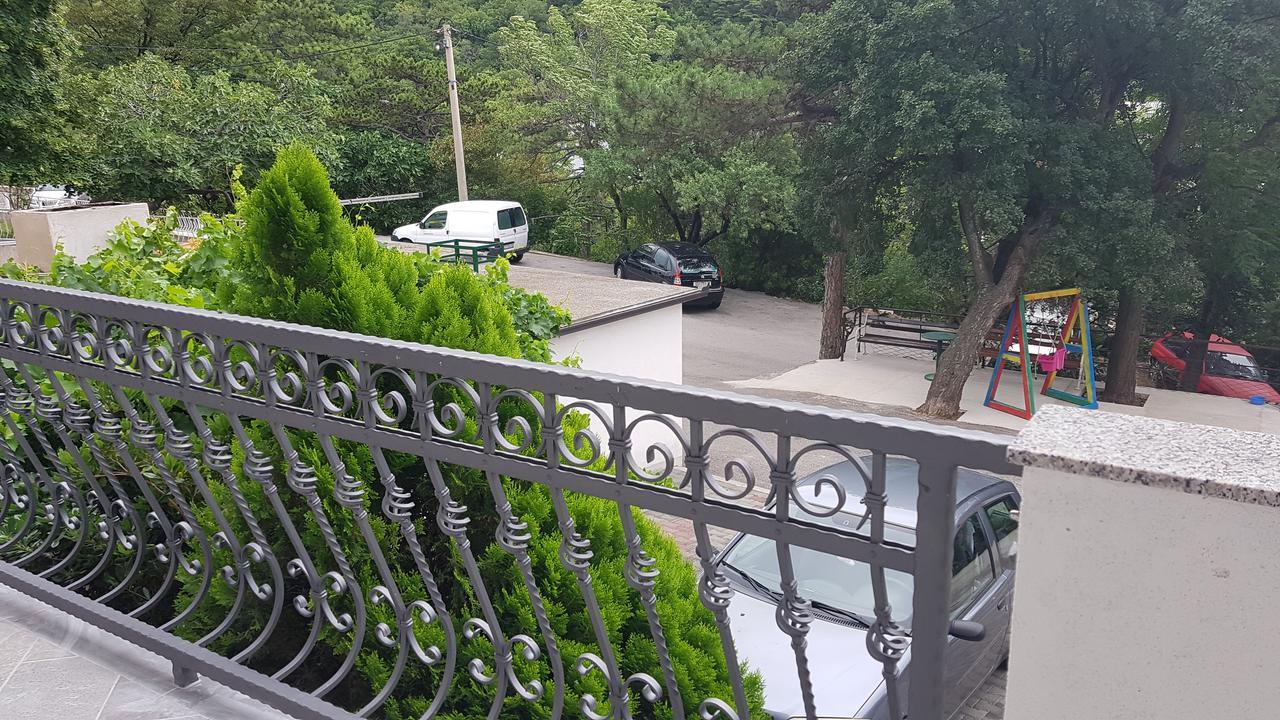 Apartment Doris Сен Екстериор снимка