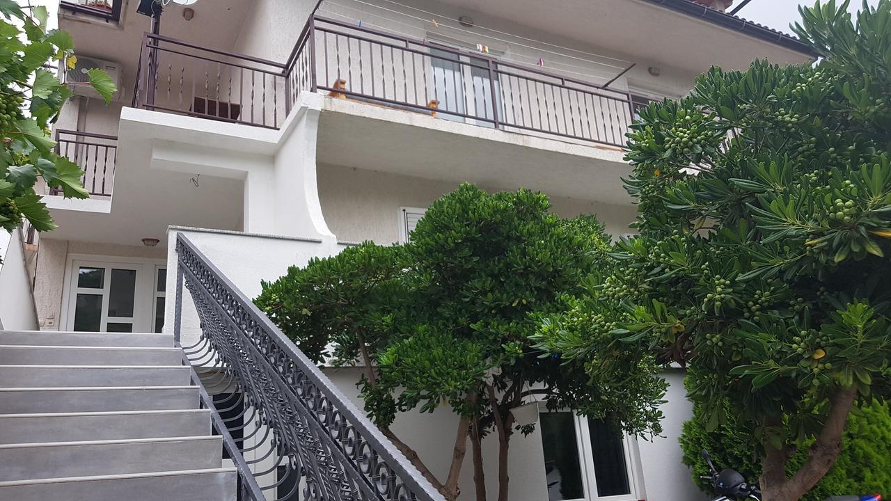 Apartment Doris Сен Екстериор снимка